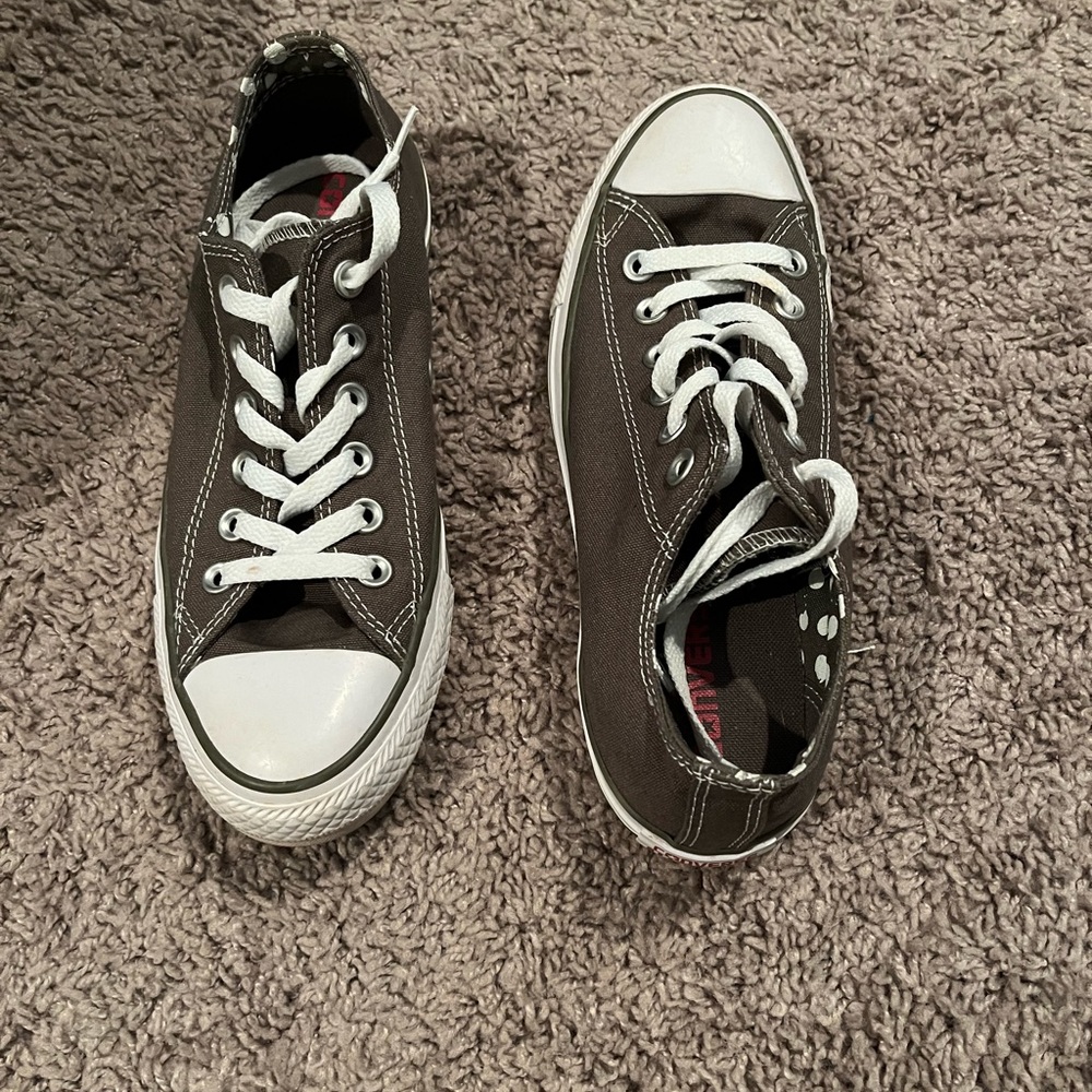 Converse shoes size 7